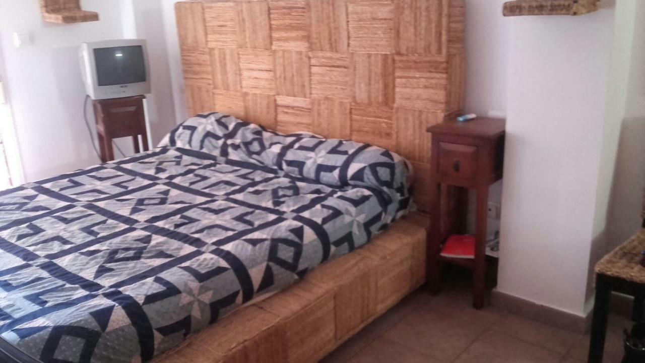 Habitaciones En Casa Compartida Retamar 알메리아 외부 사진